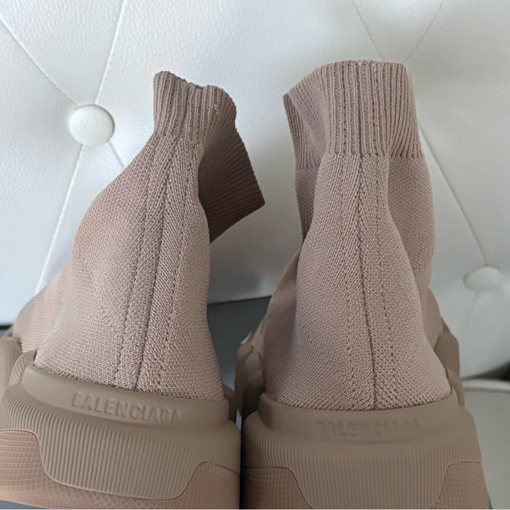 💯 Authentic BALENCIAGA -SPEED 2.0 LT GRAFFITI  RECYCLED KNIT/SOLE BEIGE SNEAKERS - Picture 14 of 17